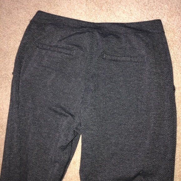 Lululemon “On the Fly” pant I’m herringbone size 6 - Picture 4 of 4
